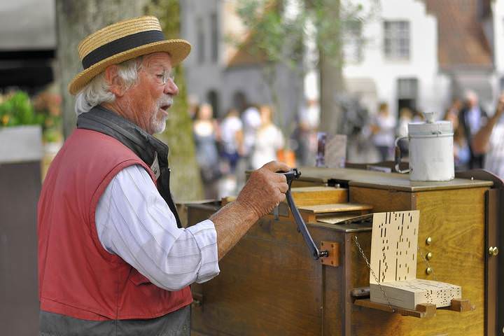 The street musician.