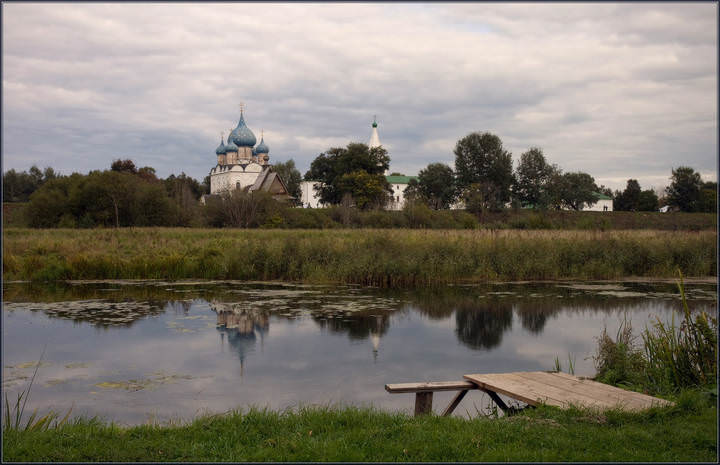 Хмурый день в Суздале
