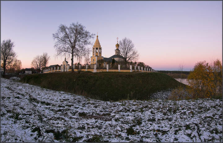 Городня. Церковь Рождества Пресвятой Богородицы.