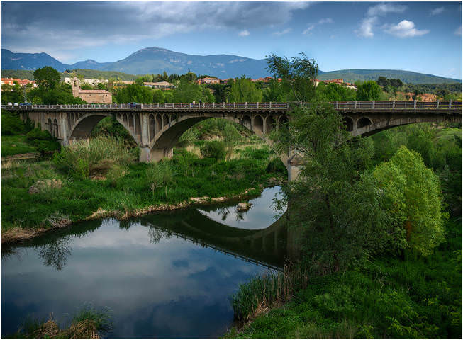 Besalú.Reflections