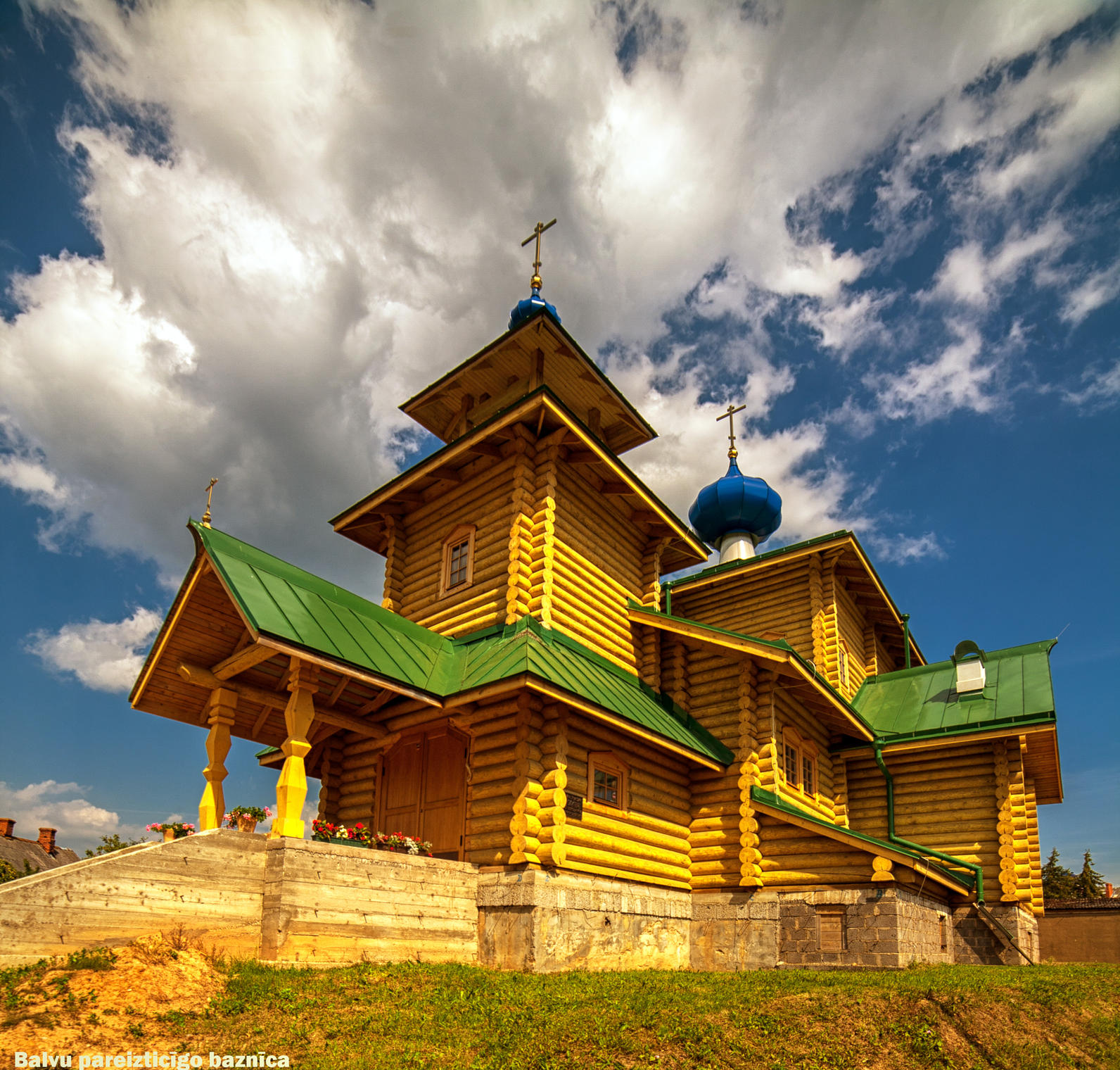 Свято-Успенский храм в Балви