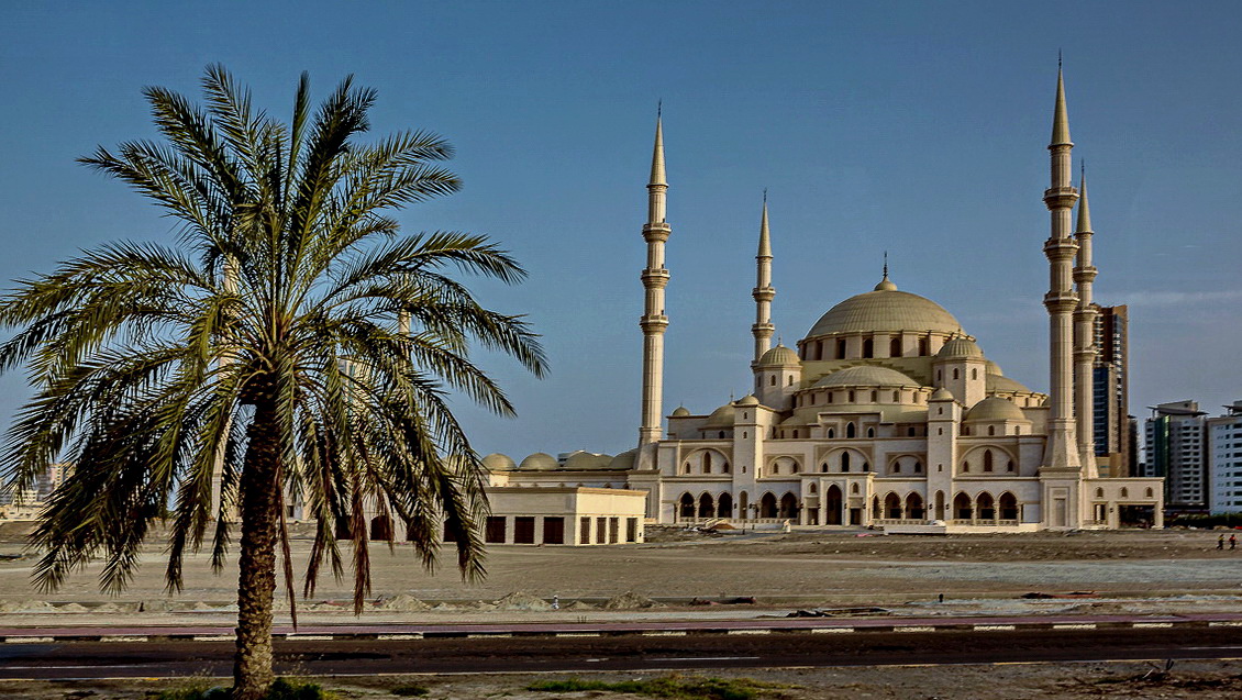 ОАЭ 2015 Fujairah новая мечеть