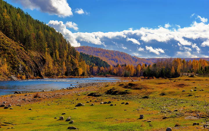Река и горы