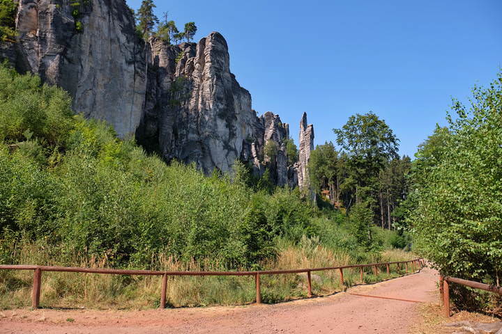 Праховские скалы
