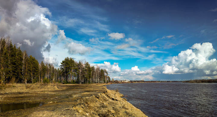 Апрель