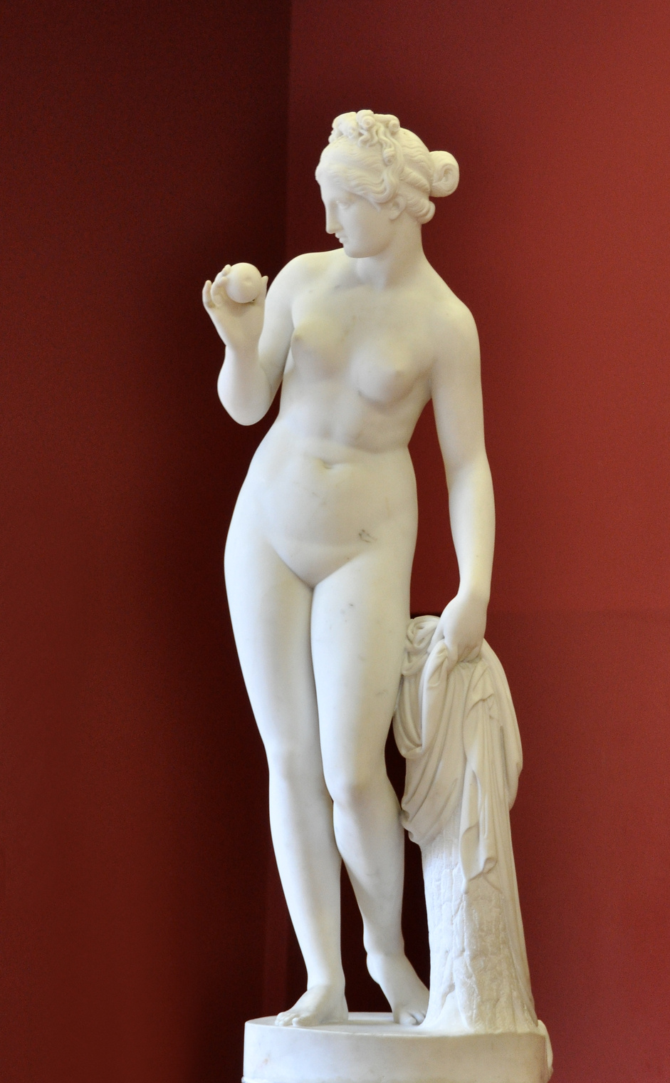 голая женская скульптура фото 24