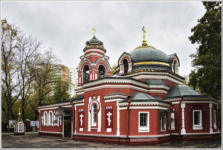 Храм иконы Божией Матери "Знамение" в Аксиньине