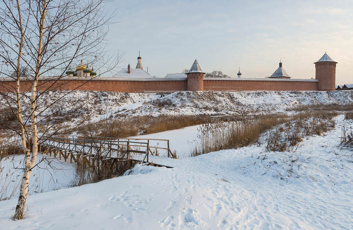 Зимнее утро в Суздале.