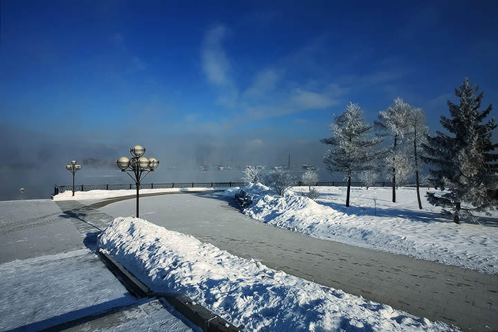Город морозный и тихий