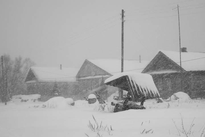 заметает