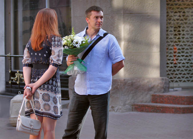 "Они цветы подарят в Марте..."