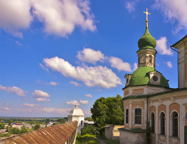 Горицкий монастырь в ясный день