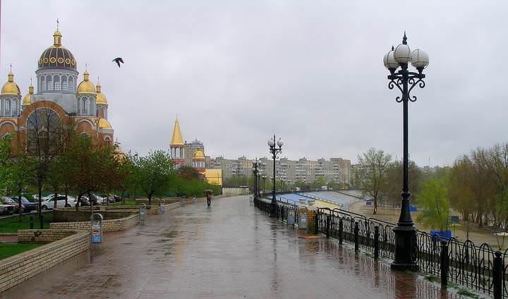 Апрель.