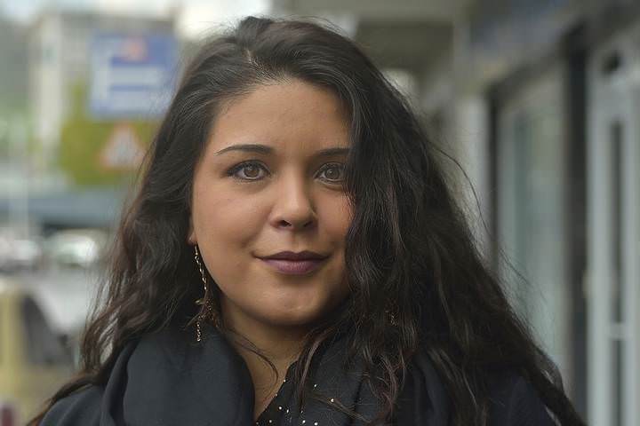 Adelina.