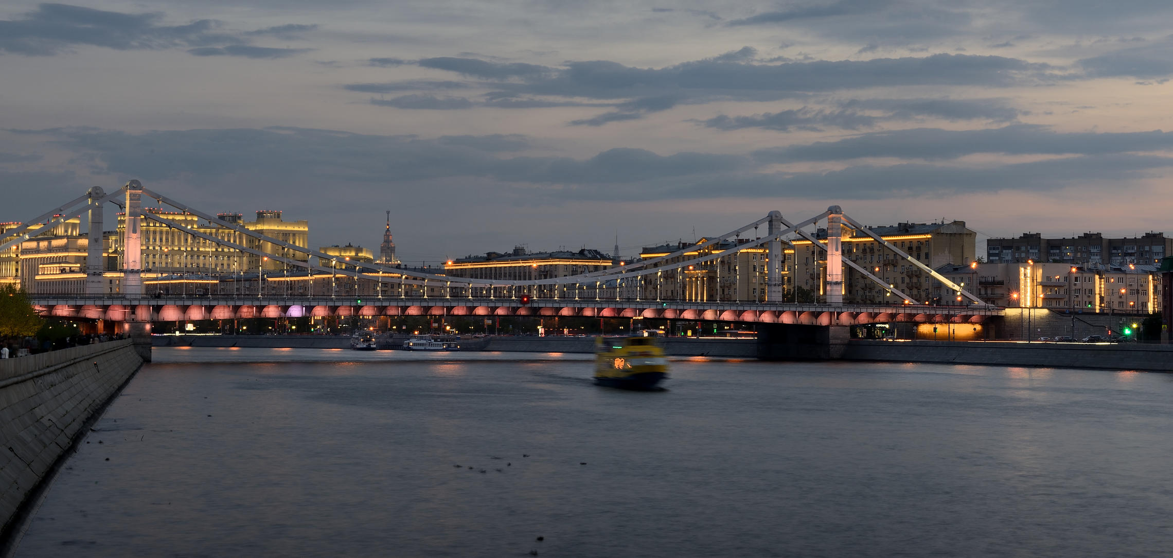 С видом на Крымский мост