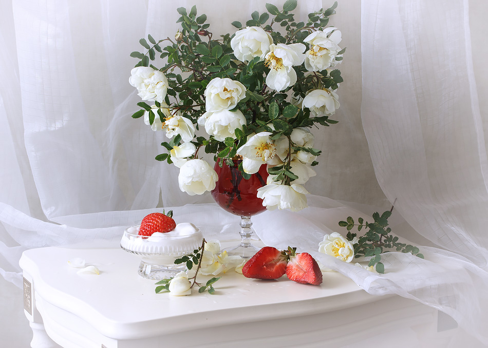 Натюрморт с чайными розами