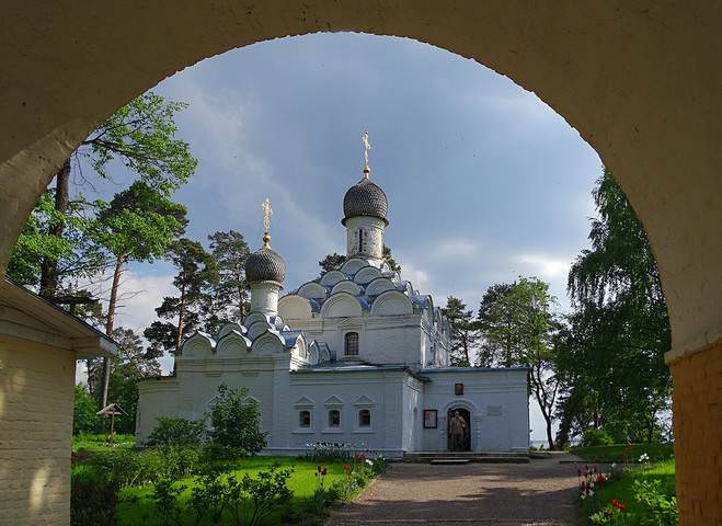 Церковь в Архангельском