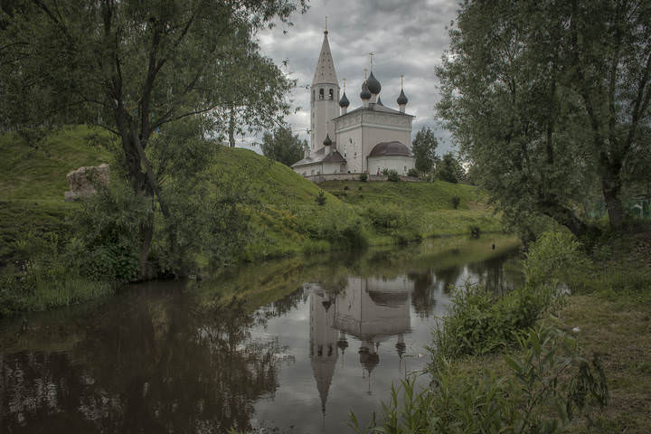 Здесь русский дух рожден веками...