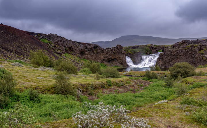 Iceland 07-2016 Hjalparlfoss