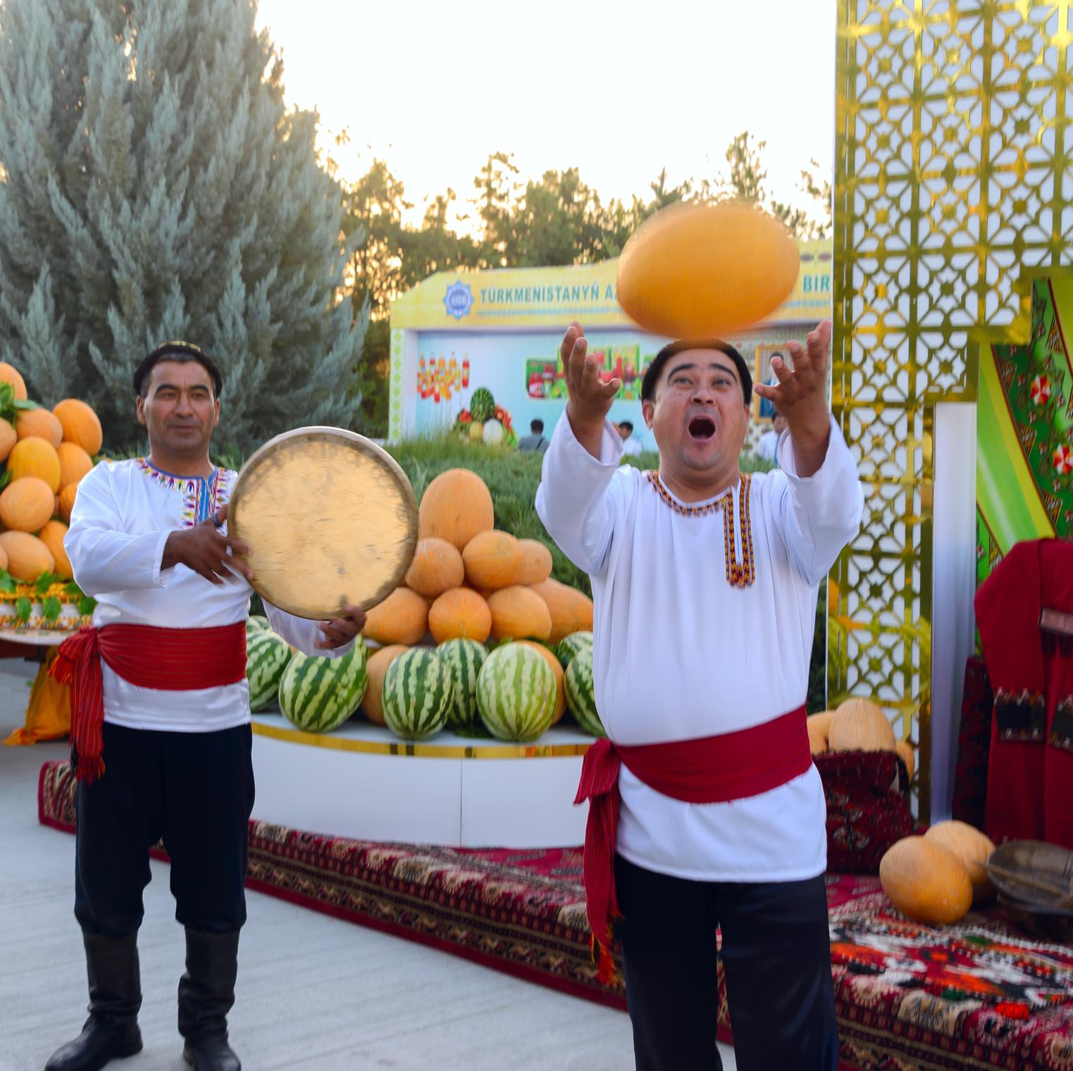 День туркменской дыни в Ашхабаде