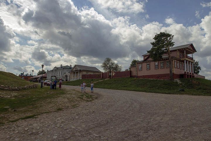 Провинциальный городок...