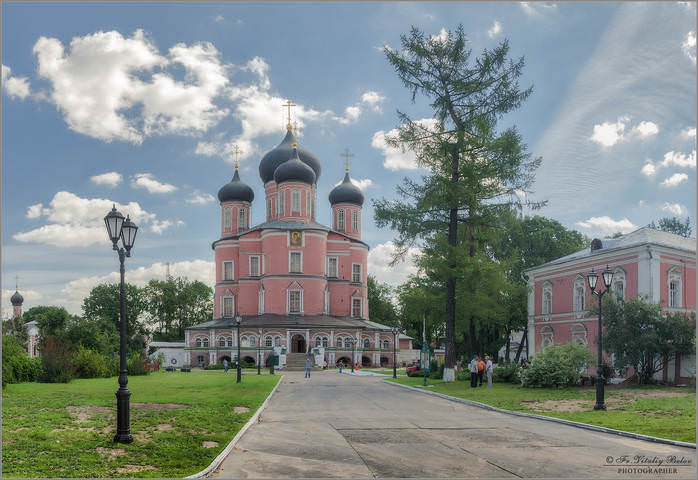 В Донском монастыре