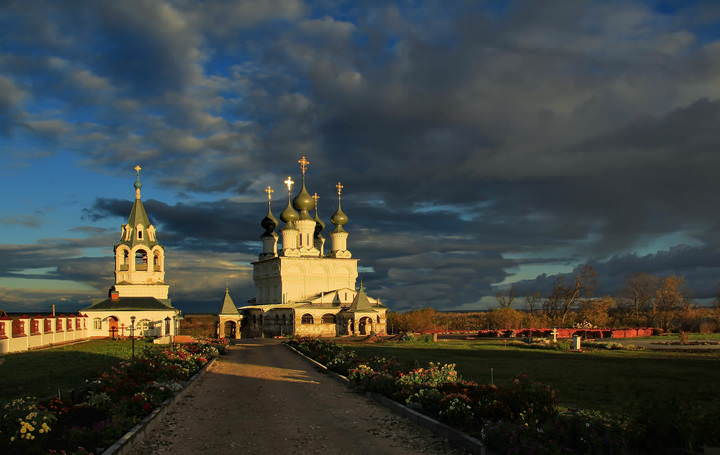Свято-Воскресенский  женский монастырь