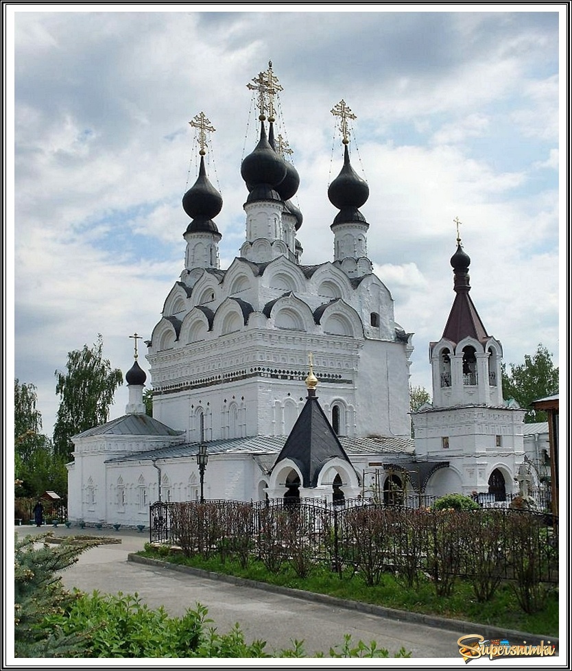 Троицкий собор на территории Свято - Троицкого монастыря в Муроме.