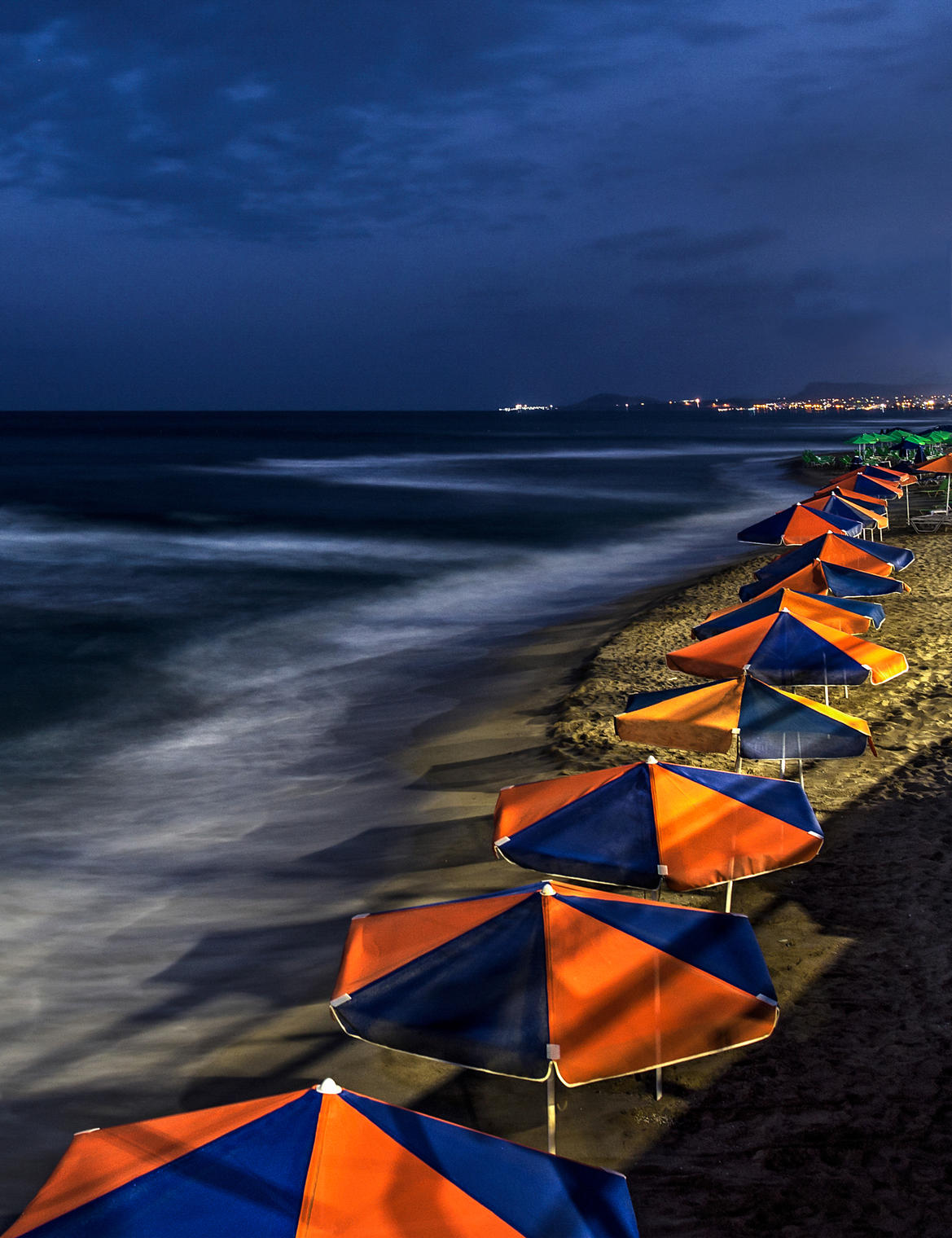 Цветные сны пляжных зонтиков