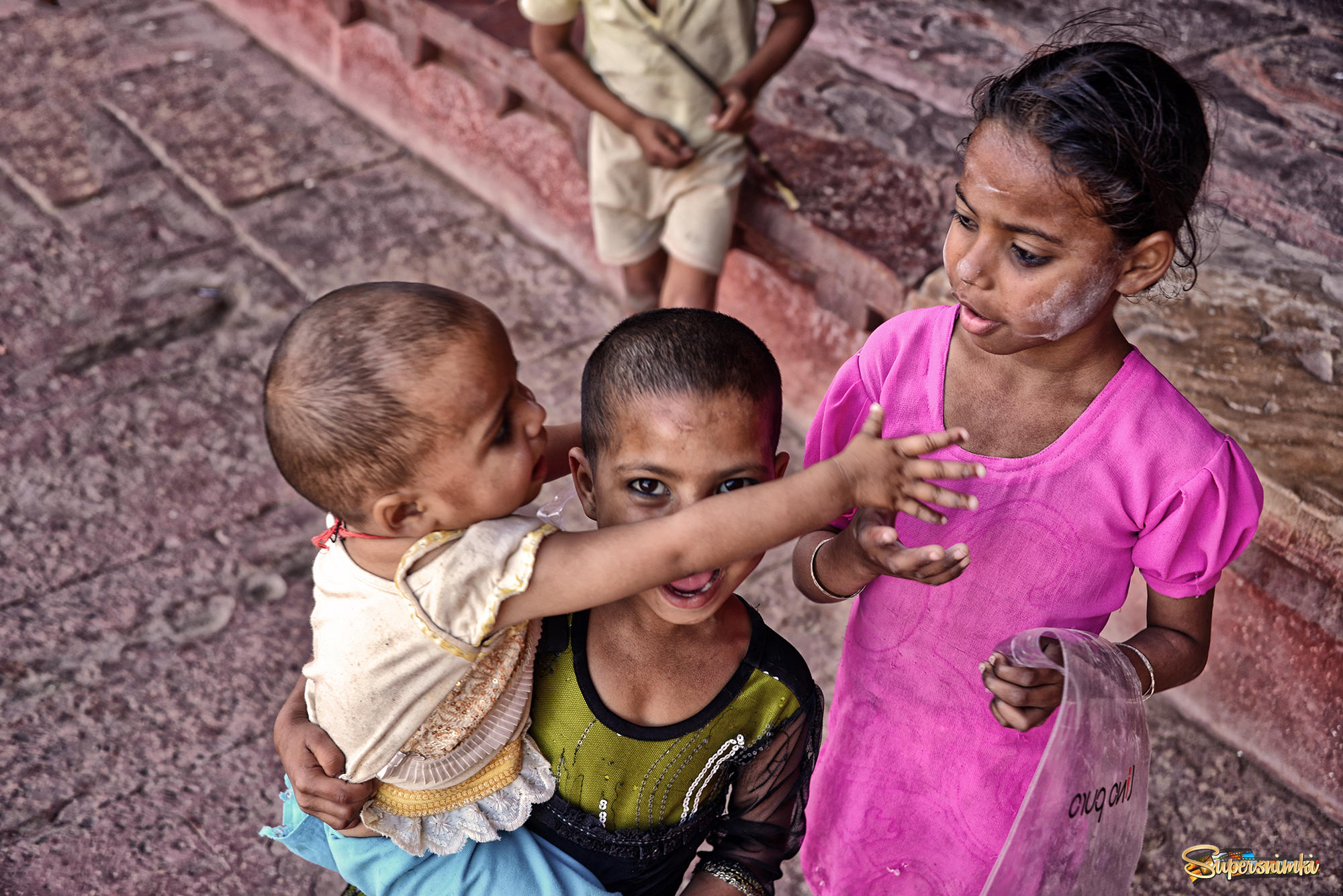 Дети Фатехпур -Сикри