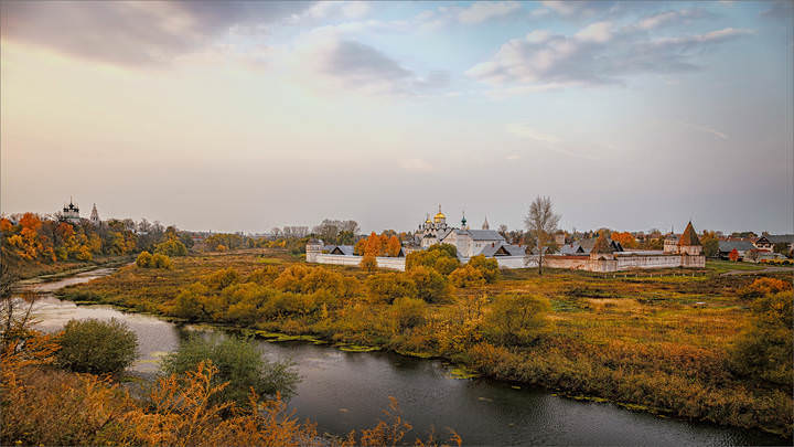 Покровский женский монастырь.