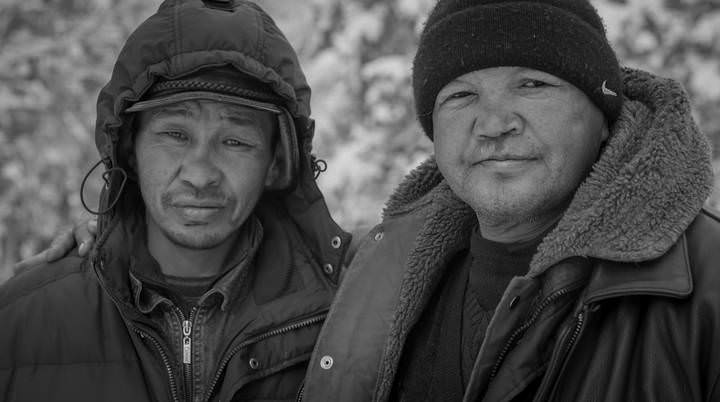  мы бичуганы , сфотографируй нас ...