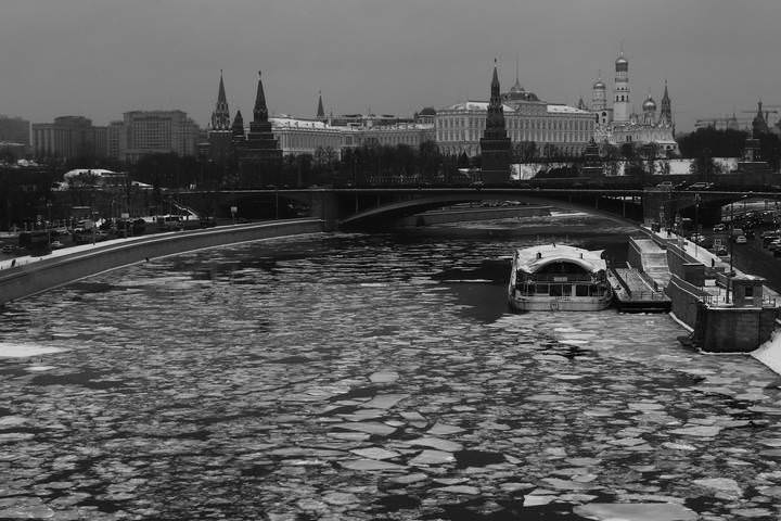 Вид с Патриаршего моста