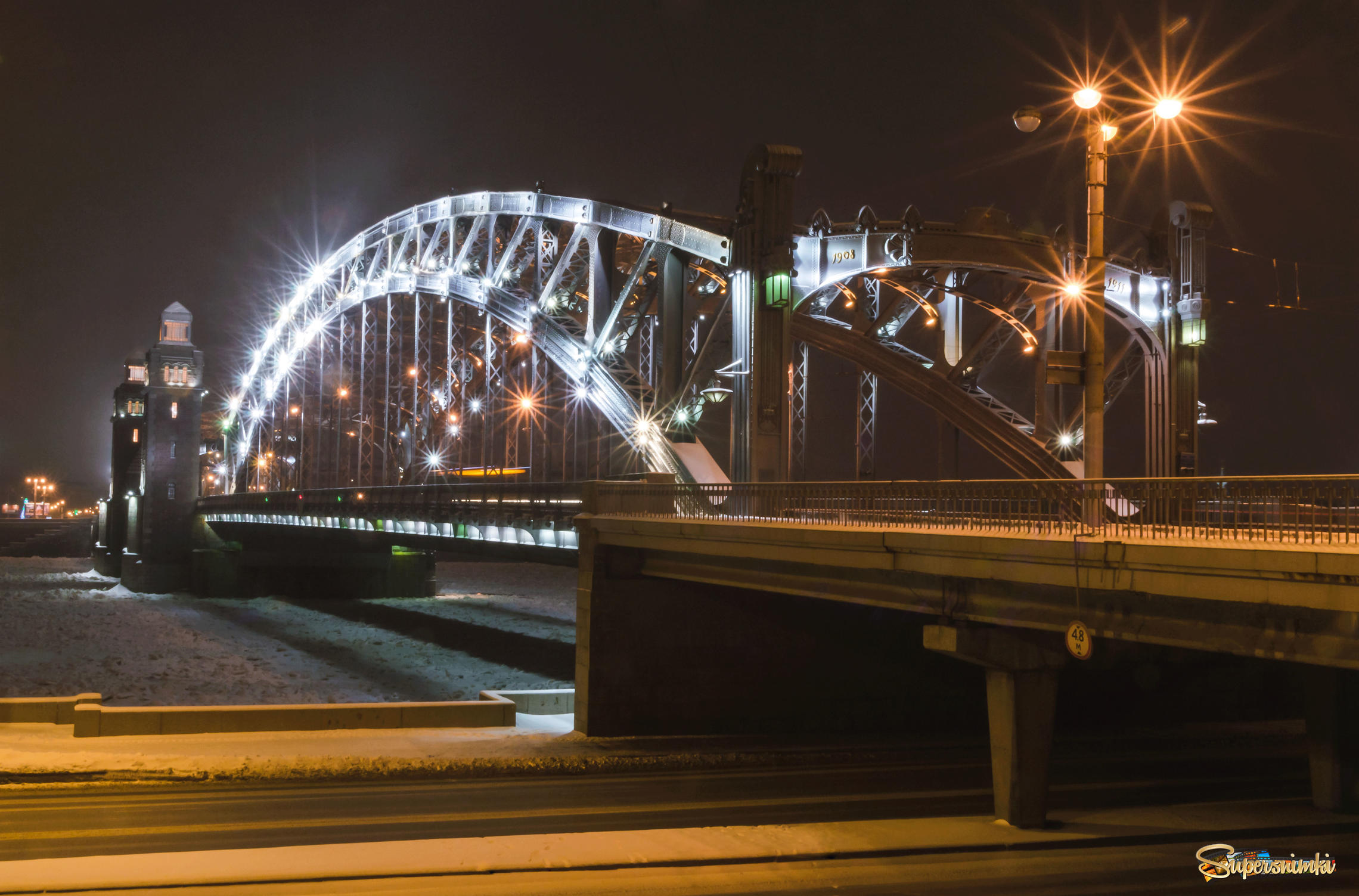 Большеохтинский мост подсветка
