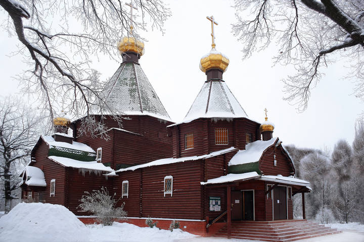 Церковь Трех Великих Святителей в Самаре