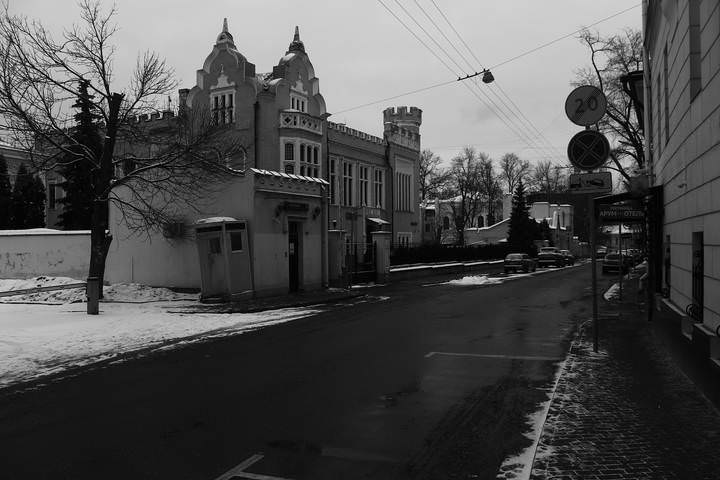 Колпачный переулок