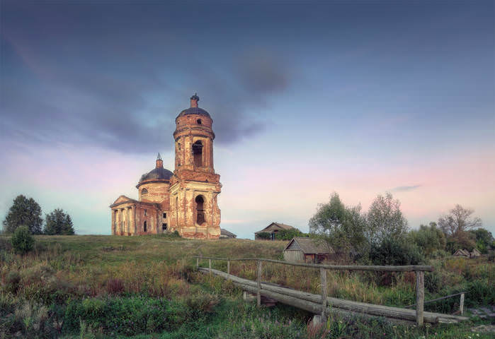 Деревенский храм..