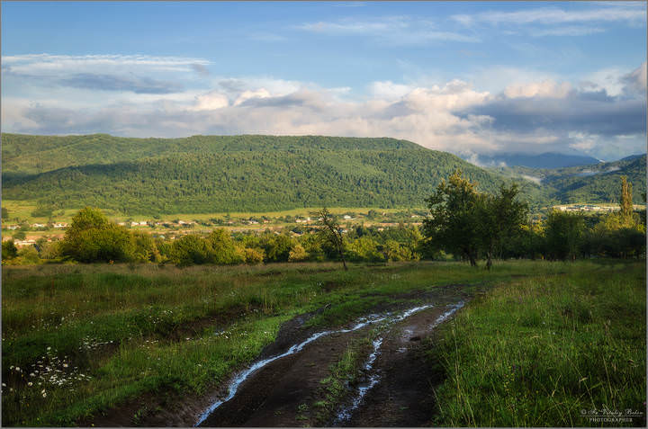 Спускаясь по горной дороге