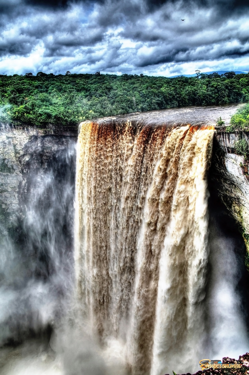 Водопад Кайетур на реке Потаро, Гайана