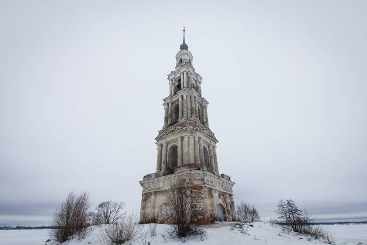 Колокольня Никольского собора.