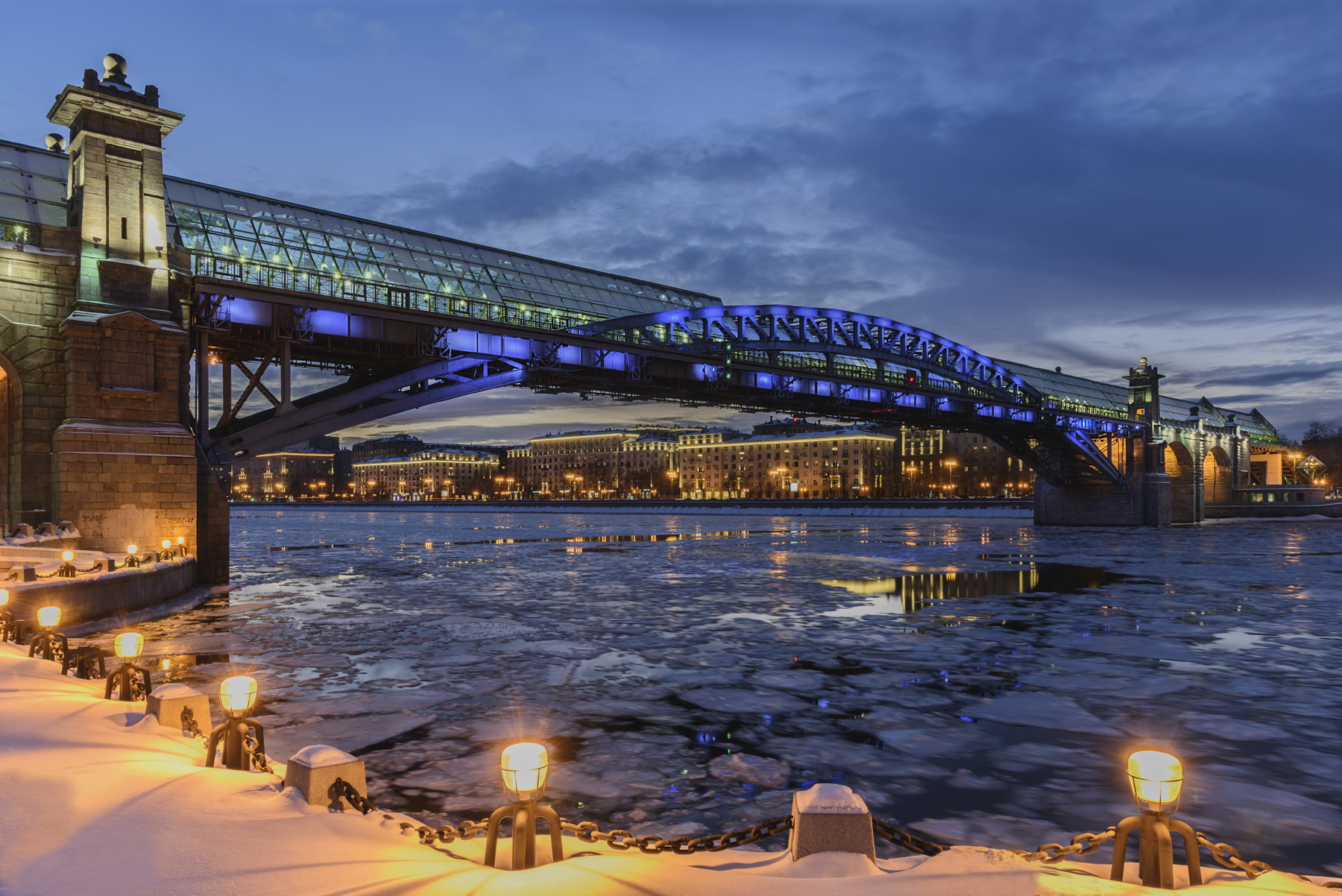 Пушкинский (Андреевский) пешеходный мост