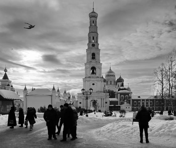  После  утренней службы, Угреша