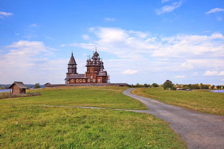"Кижи".