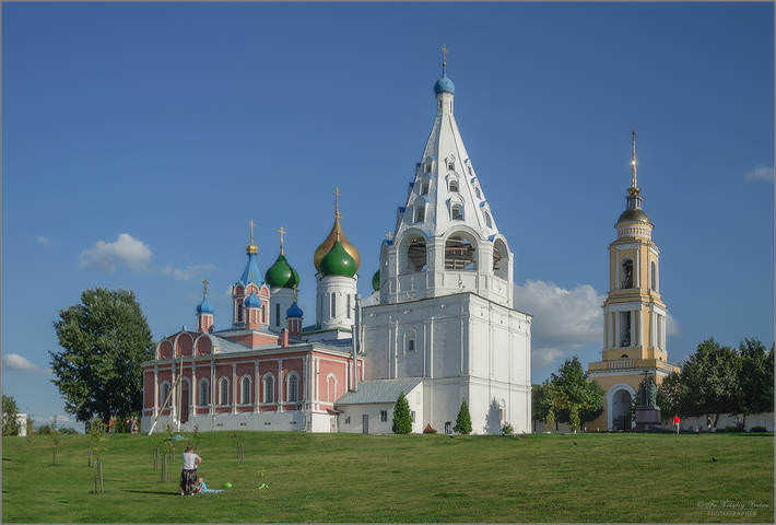 Шатровая колокольня Тихвинской церкви