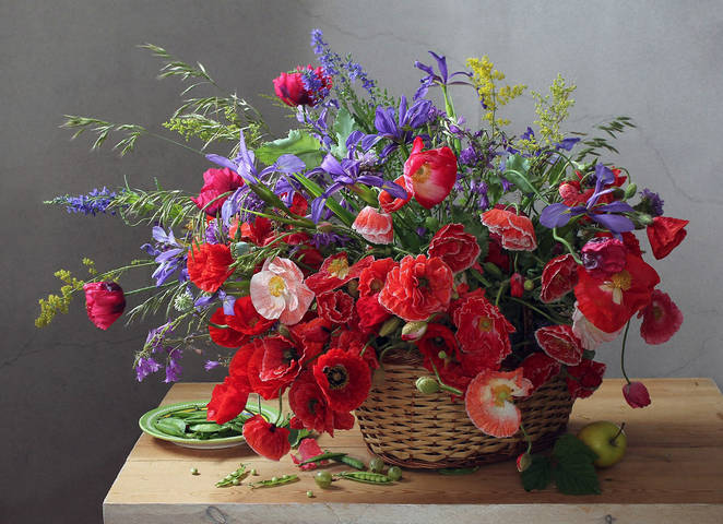 Природа красками цвела