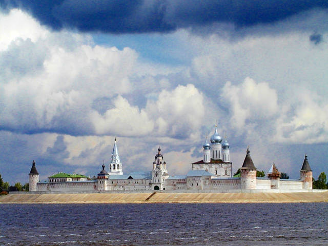 Крепость у Волги