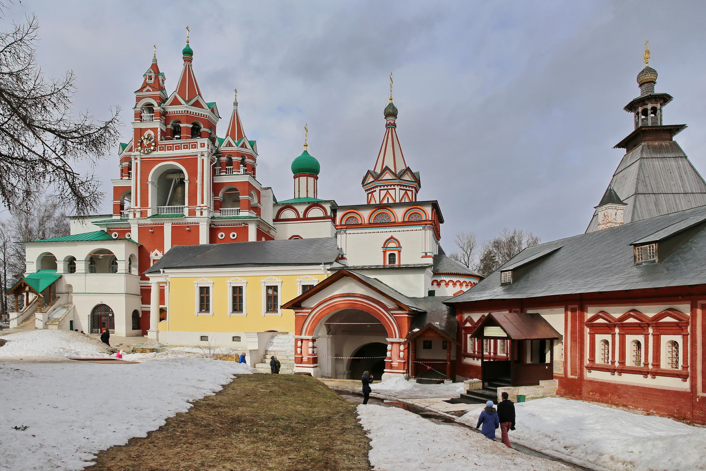  Саввино-Сторожевский монастырь