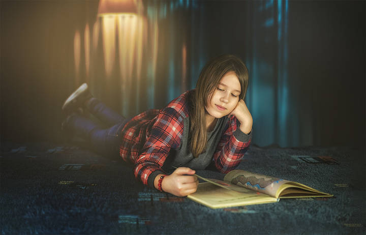 С книжкой