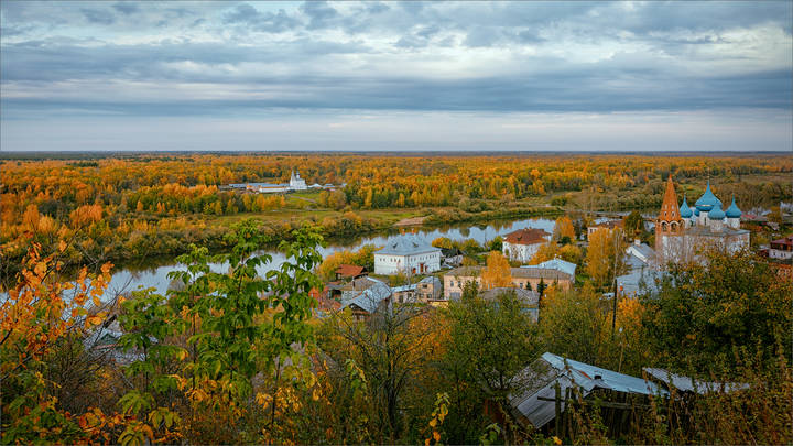Осенний вечер в Гороховце...