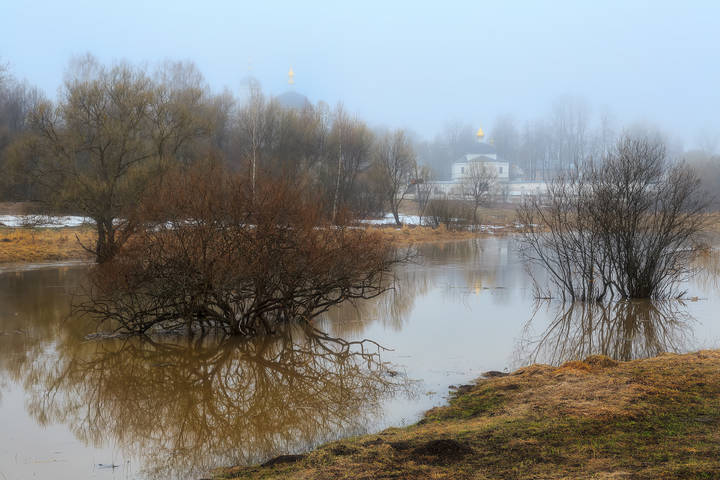 Апрель.